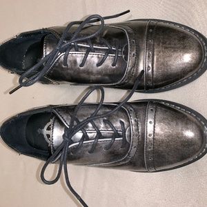 Crown Vintage Silver Oxfords
